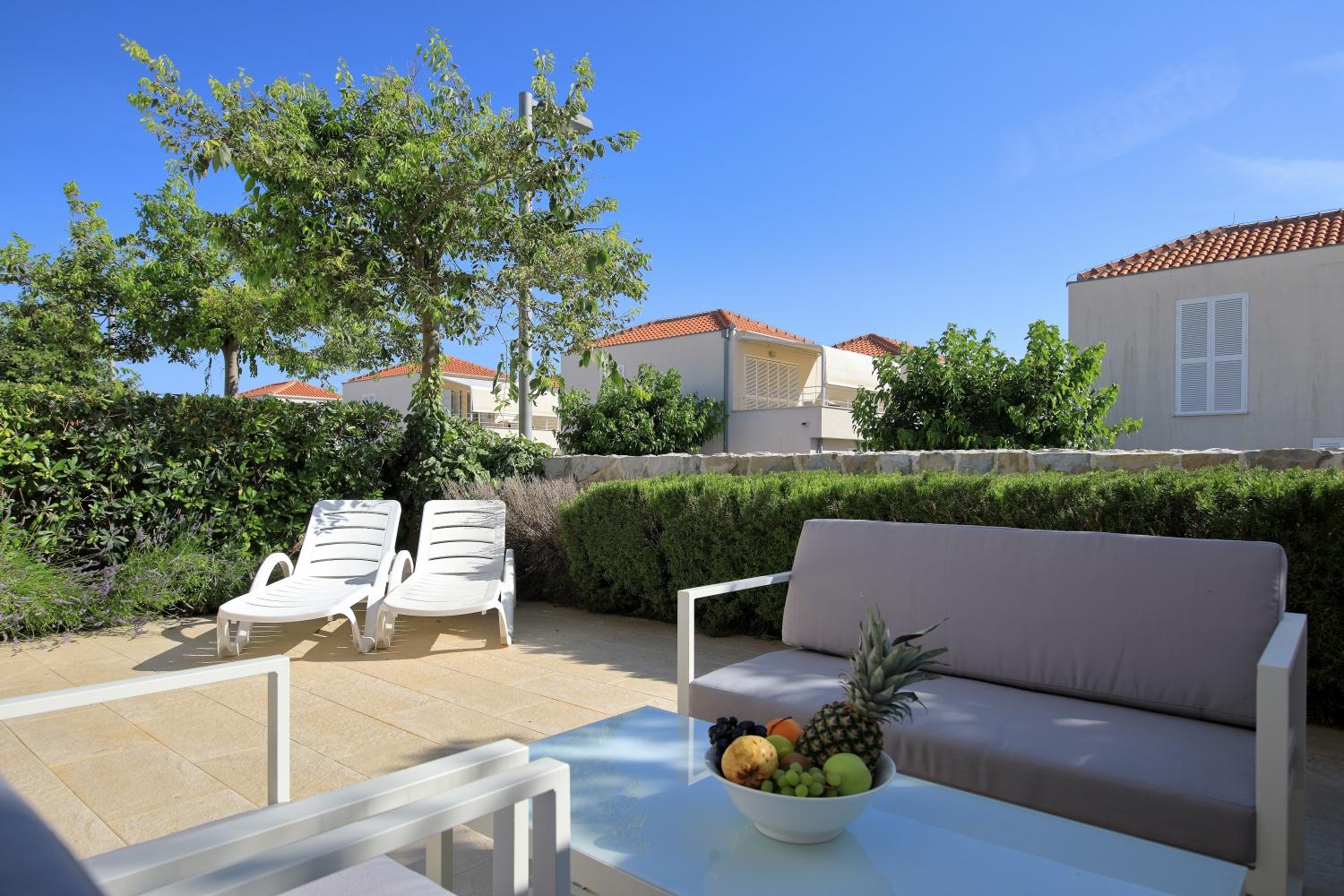 Sunnyside Apartments Resort Petrcane Exterior photo
