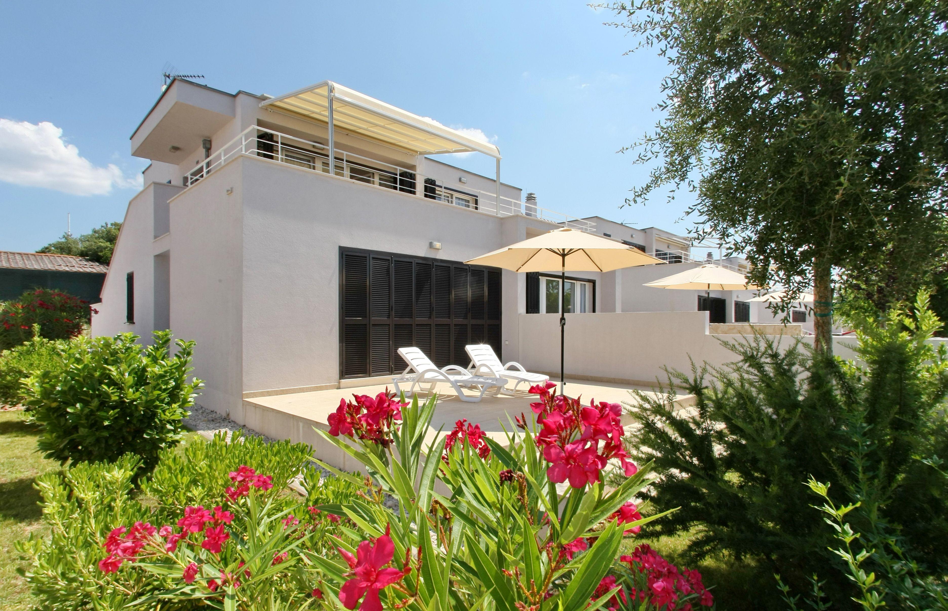 Sunnyside Apartments Resort Petrcane Exterior photo
